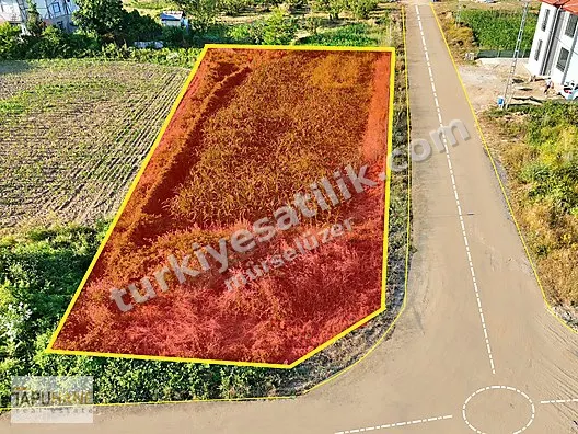 TAPUHANE'DEN MERKEZDE VİLLA İMARLI 740m2 SATILIK ARSA