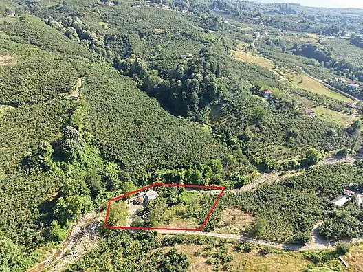 MERİÇ ÇAYRAK'TAN SATILIK İÇİNDE MÜSTAKİL EV BULUNAN ARSA(dikkat)